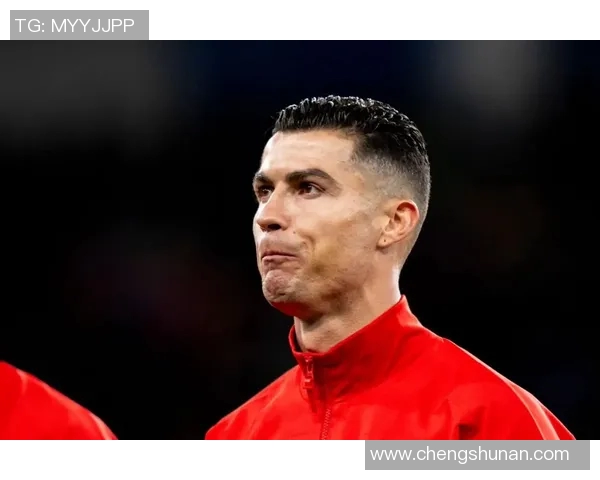 《超越传奇：C罗的足球之路与辉煌瞬间》